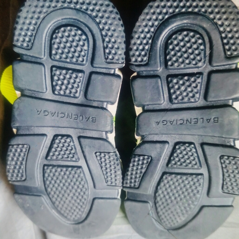 Balenciaga kids 10C - Picture 2 of 2